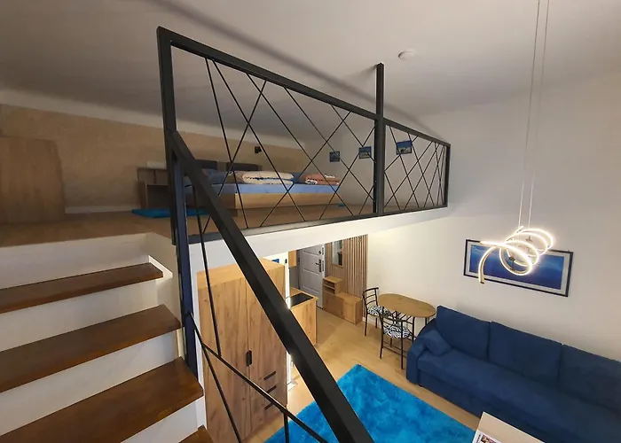 Blue Apple Apartment